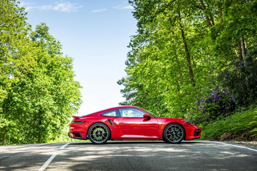  Porsche 911 Turbo S (992) 2020 года  (UK) (фото 16 из 42)